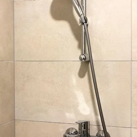 Апартаменти Elena Ekolu Спліт