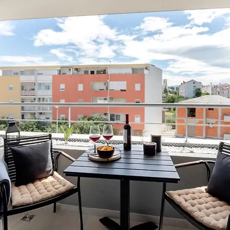 Apartament Elena Ekolu