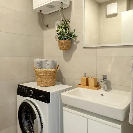 Elena Ekolu Apartament