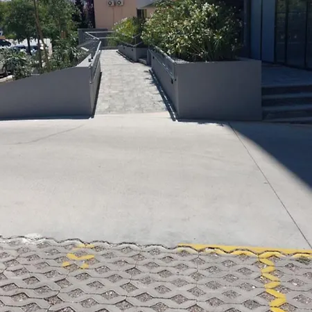 Elena Ekolu Apartament *